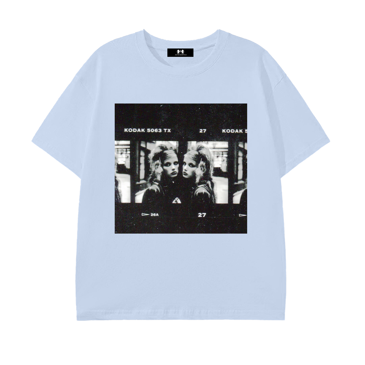 model,mirror,creativity,Alé de Basseville,fashion ,galliano,dior