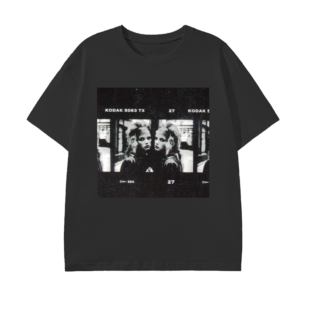 model,mirror,creativity,Alé de Basseville,fashion ,galliano,dior