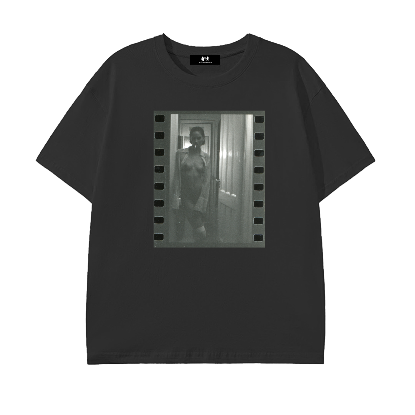 woman ,white ,shirt,nyc,bathroom