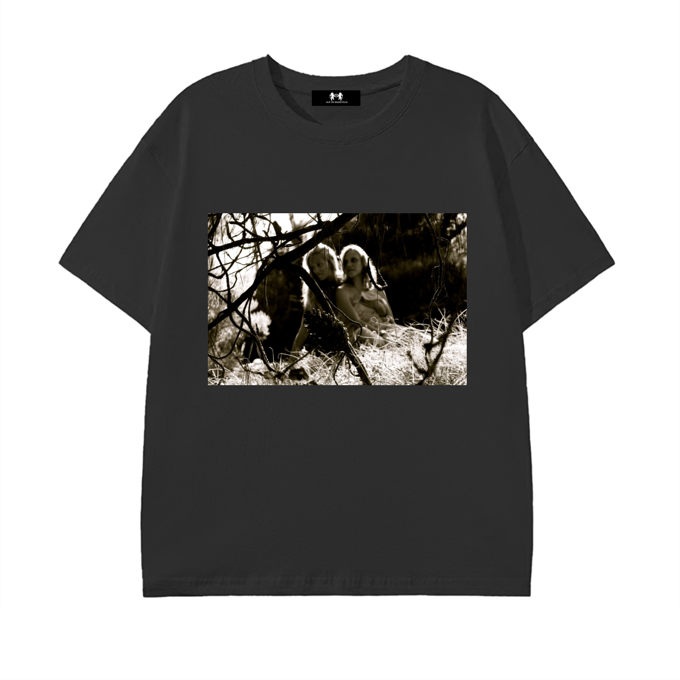 montalivet,girls,forest,nude,voyeur